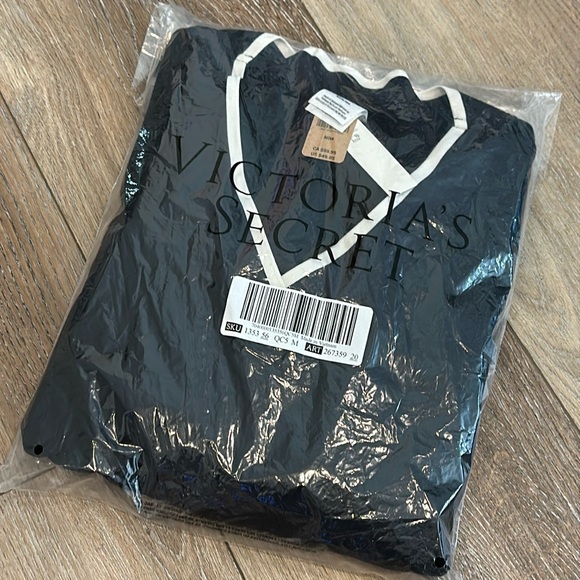 NWT Crop Top Fleece PINK Sweatshirt, Size Medium 🩷 - Picture 7 of 9